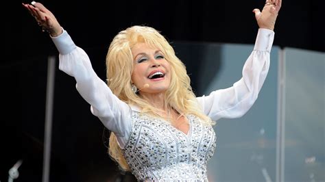 what did dolly parton say about her rock and roll hall of fame induction country music star opens