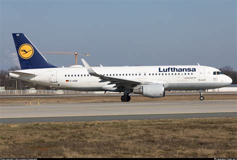 D Aiuk Lufthansa Airbus A320 214wl Photo By Sierra Aviation