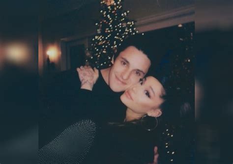 Ариана гранде и далтон гомес поженились! Ariana Grande Husband Dalton Gomez / Ariana Grande engaged ...