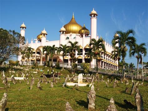 Maybe you would like to learn more about one of these? Masjid Bahagian Kuching (Sarawak, Malaysia) | Kuching ...