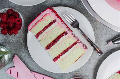 Easy vanilla cake fillingsavor the best. White Chocolate Raspberry Cake: Delicious Recipe from Scratch