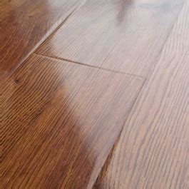 Antique oak laminate flooring give great looks to your home. Cherry Antique Oak Laminate Flooring | 8mm