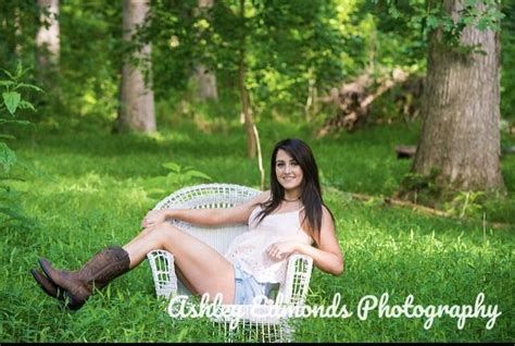 Pin By Ashley Edmonds On Senior Pictures Senior Pictures Picture
