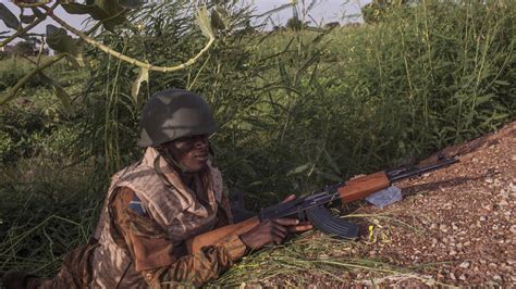Une Attaque Attribuée Aux Djihadistes Fait 14 Morts Au Burkina Faso