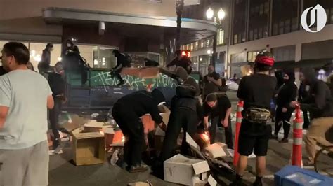 Portland Police Protesters Tried To Burn Down Precinct With Officers