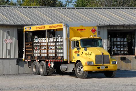 Superior plus propane offers propane, heating oil, hvac services, diesel and more. Superior Propane 2718 baby Kenworth tandem axle straight t… | Flickr
