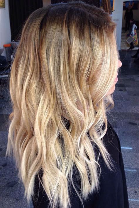 Somewhere between blonde and brunette there's caramel, the hair color that blends them both. 36 Blonde Balayage Hair Color Ideas with Caramel, Honey ...