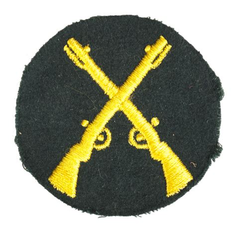 Asean tmview offers free of charge online access to information on trademark registrations and trademark applications having effects in the participating asean countries. Wehrmacht (Heer) Waffenmeister trade badge
