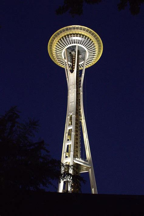 Space Needle At Night Photograph By Bill Knopp