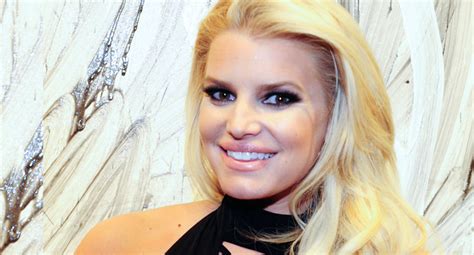 Jessica Simpson Shares Fun Throwback Clip From The 2001 American Music