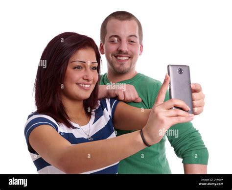 Junges Paar Nehmen Selfie Foto Fotos Und Bildmaterial In Hoher Auflösung Alamy