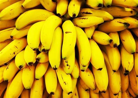 How Many Bananas Can You Eat In A Day Can Too Many Be Dangerous