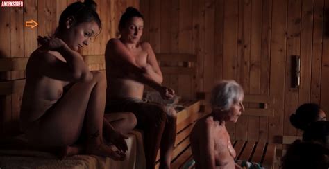 Mathilde Bundschuh Nuda ~30 Anni In Heated A Sauna Session