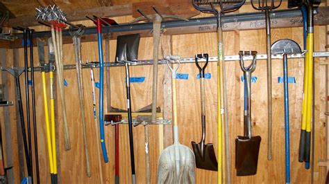 Who knew simple medicine cabinets in red could make such a big impact in the garage! 15 neat garage organization ideas | HireRush Blog