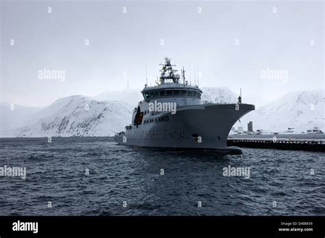 W340 Kv Barents Sea Norwegian Coast Guard Kystvakt Vessel Honningsvag