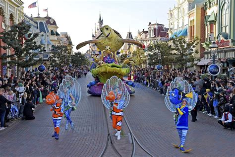 Disneyland Paris Parade 2024 Dede Katherine