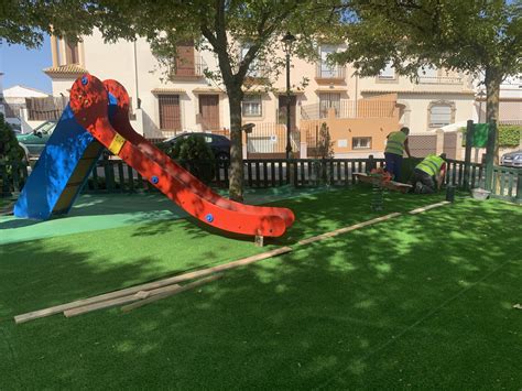 El Ayuntamiento de Baeza renueva el parque Francisco de Centeno con