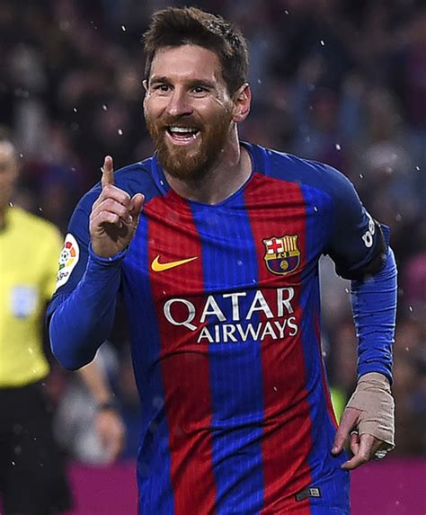 Lionel Messi - Stats, Family & Facts - Biography
