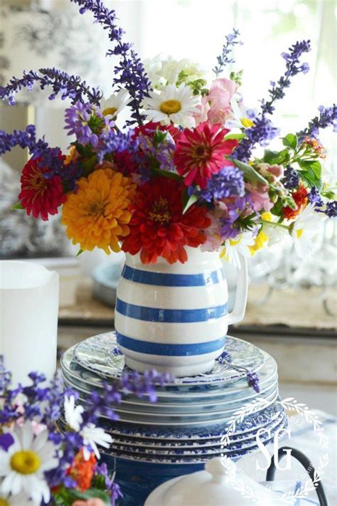 52 Easy Diy Flower Arrangements Thatll Instantly Brighten Up Any Room