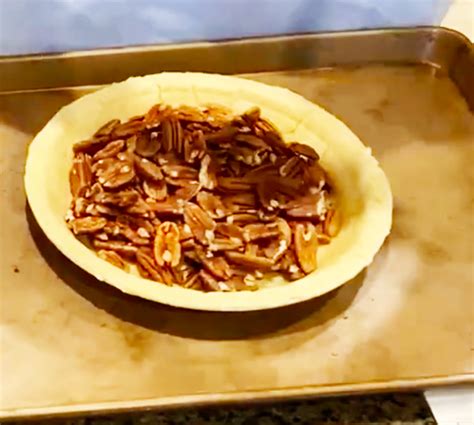 Caramel chocolate pecan pie, ingredients: Paula Deen's Chocolate Pecan Pie Recipe