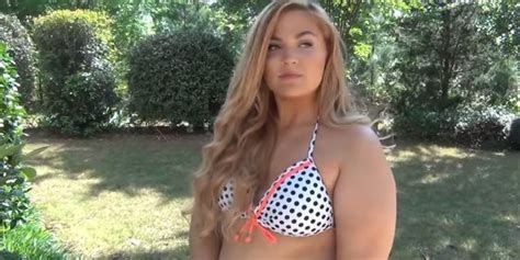 Plus Size Vlogger Doesn T Care If Her Bikini Body Makes You