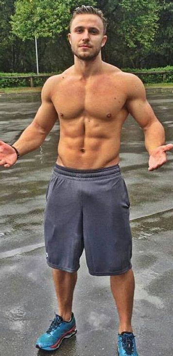 Hot Guys Muscles Crotch Shots Muscle Boy Military Men Shirtless