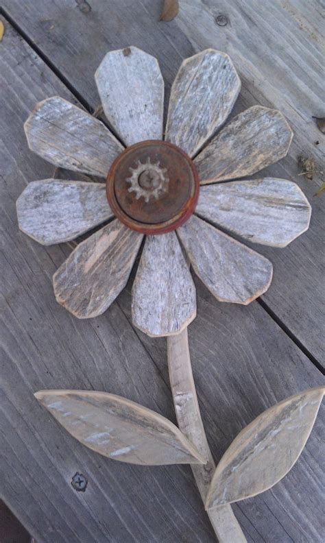 Reclaimed Wood Flower Rustic Wall Decor Rusty Metal Folk Art Garden Art