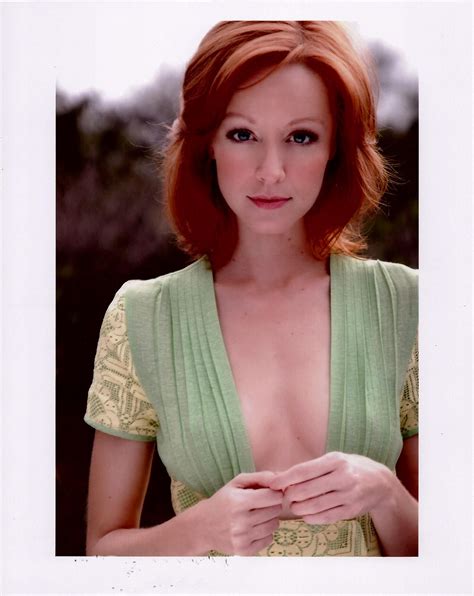 pictures of lindy booth