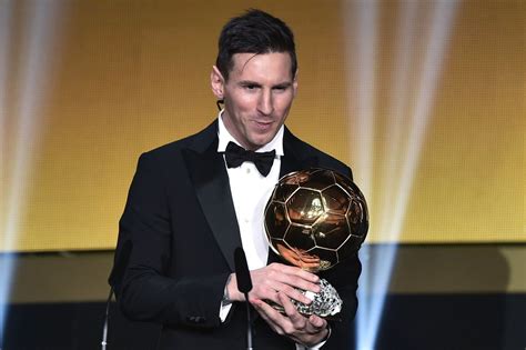 This video features cristiano ronaldo v/s lionel messi : Lionel Messi wins FIFA world player award for 5th time ...