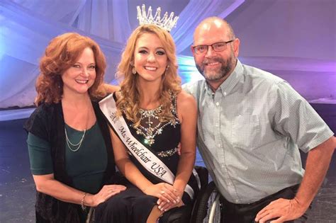 Woman In Wheelchair Wins Miss Congeniality In North Carolina Pageant