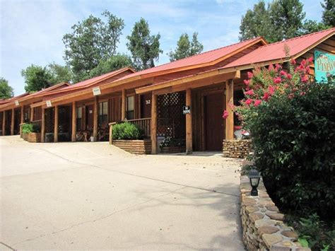 Pinewood Cabins Invites You To Your Ozark Home Away From Home In