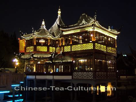 Huxinting Tea House At Night It Is At Night That The Huxin Flickr