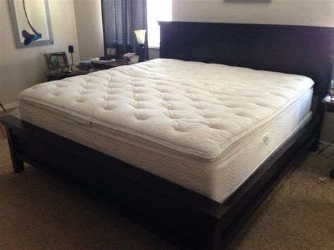 Feel — tempurpedic mattresses have a dense memory foam feel. Costco 14" Primifina Novaform Gel Memory Foam Mattress ...