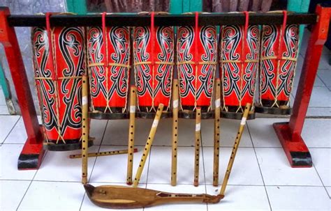 Medley natal versi kreasi musik tradisional batak toba roland tobing amp friends. Music khas daerah suku batak Toba - Tobaria - Media Terpercaya Wilayah Danau Toba