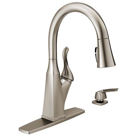 Delta Everly Single Handle Pull Down Sprayer Kitchen Faucet With Shieldspray Technology In