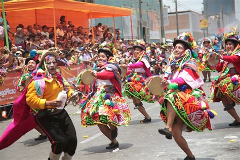 Carnavales En Perú 5 Costumbres Que Perduran En El Tiempo Viajar Por Perú