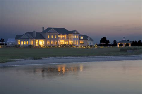Maybe you would like to learn more about one of these? Tuthill Residence - SYAASYAA