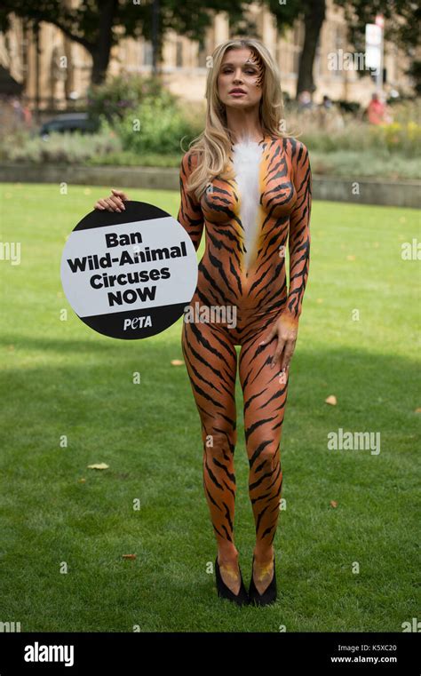 Supermodel Joanna Krupa Bodypainted As A Tiger Protests Outside The