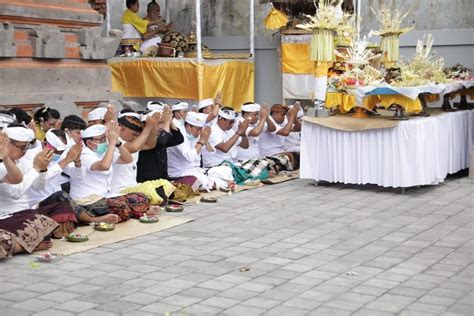 Bupati Mahayastra Resmikan Kantor Majelis Desa Adat Mda Gianyar