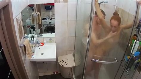 Una scopata in doccia è più eccitante PornoTotale