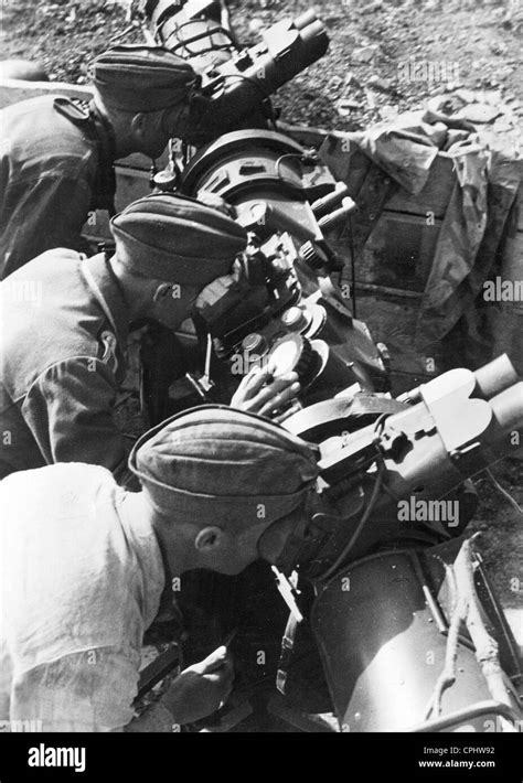 Deutsche Flak Soldaten An Der Ostfront 1943 Stockfotografie Alamy