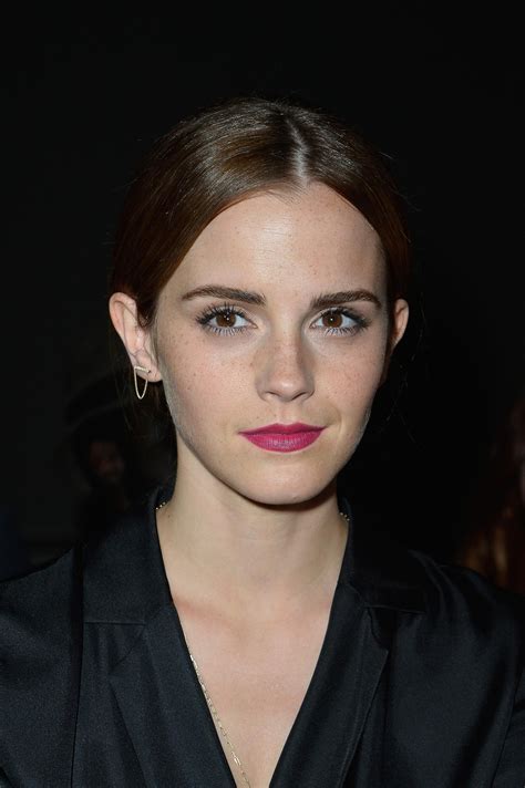 Emma Watson At Paris Fashion Week 2014 News Villas Promi Frisuren