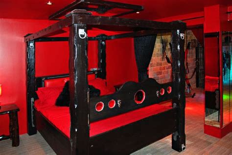 sandm sex dungeon opens for kinky couples and it comes with 50 shades style ‘torture toys