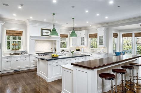 We work with you to create your perfect blend of high functioning layout with clever accessories all within a beautiful design that fits your budget. Beautiful White Kitchens - House of Hargrove
