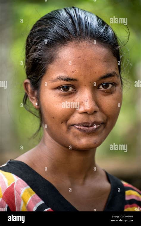 Portrait Of A Sri Lankan Girl Colombo Stock Photo 67630660 Alamy