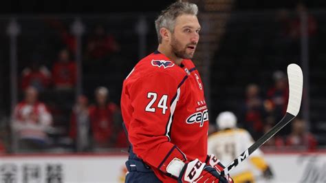 Alex Ovechkin wears No. 24, will auction jersey to benefit Bryant ...