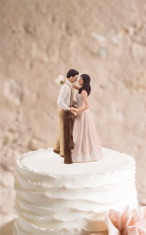 Wedding Cake Topper Figurines Romantic Bride Groom
