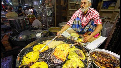 Indian Street Food Tour In Mumbai The Street Food And Curry In India