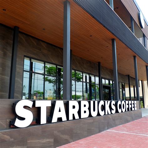 Must Try The Biggest Starbucks In The Philippines Is Here Booky