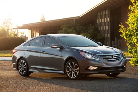 Hyundai recalls 129,000 cars for premature engine damage. Hyundai, Kia recall 1.2 million vehicles to prevent ...